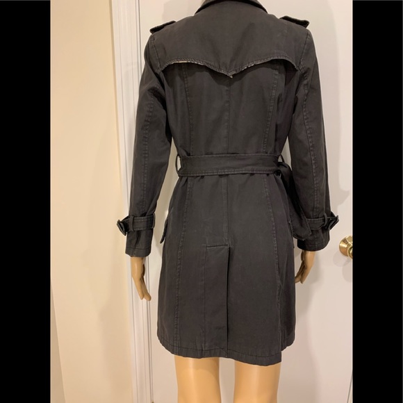 Chloé soft and broken in black trench coat - Picture 5 of 8